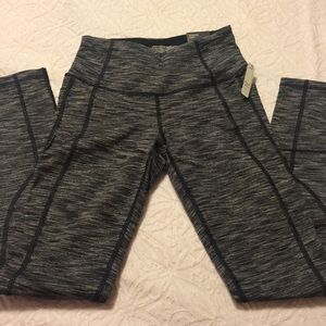 New with tags Victoria sport legging